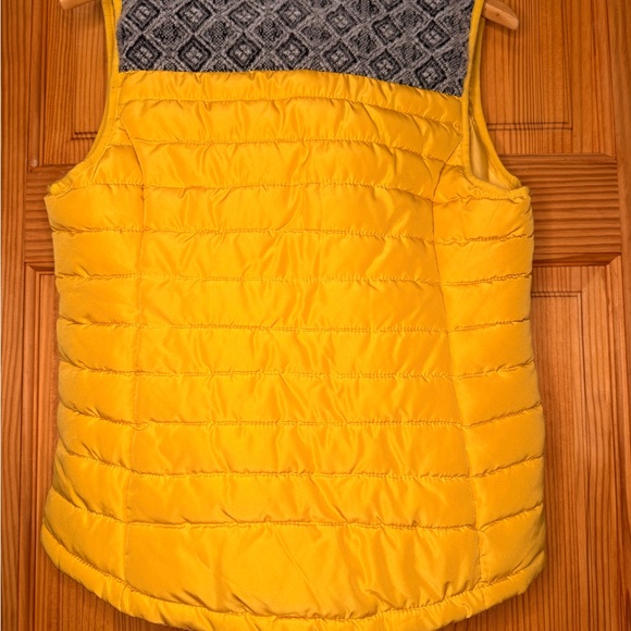 Ruff Hewn Women’s Mustard Yellow Puffer Vest Sweater Top Small - Picture 5 of 5